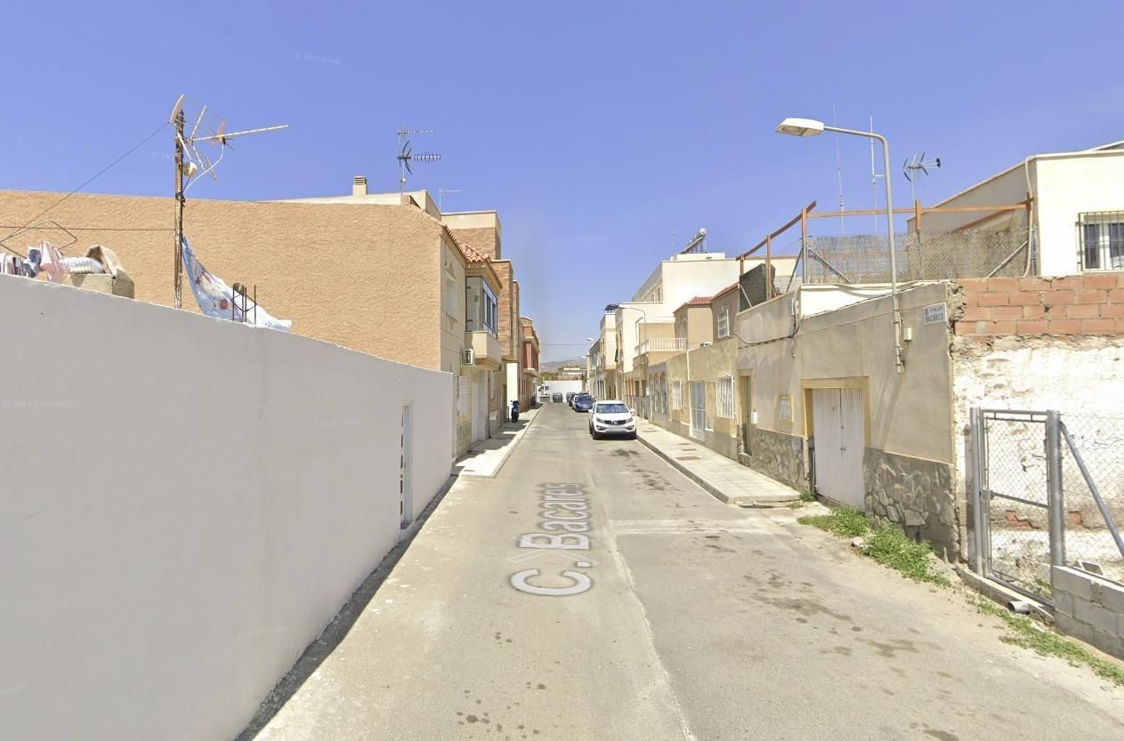 Vista exterior de Pis en venda en  Almería Capital