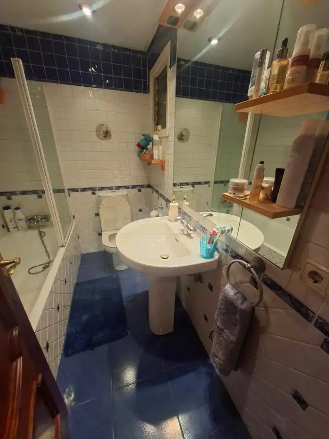 Baño de Piso en venta en Vitoria - Gasteiz con Calefacción y Parquet