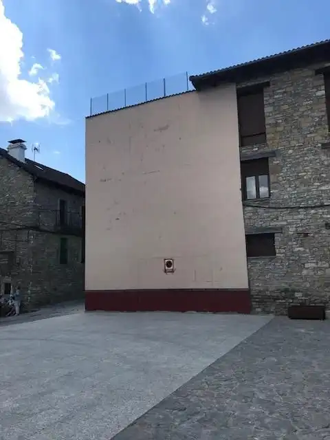 Vista exterior de Casa adosada en venda en Valle de Hecho