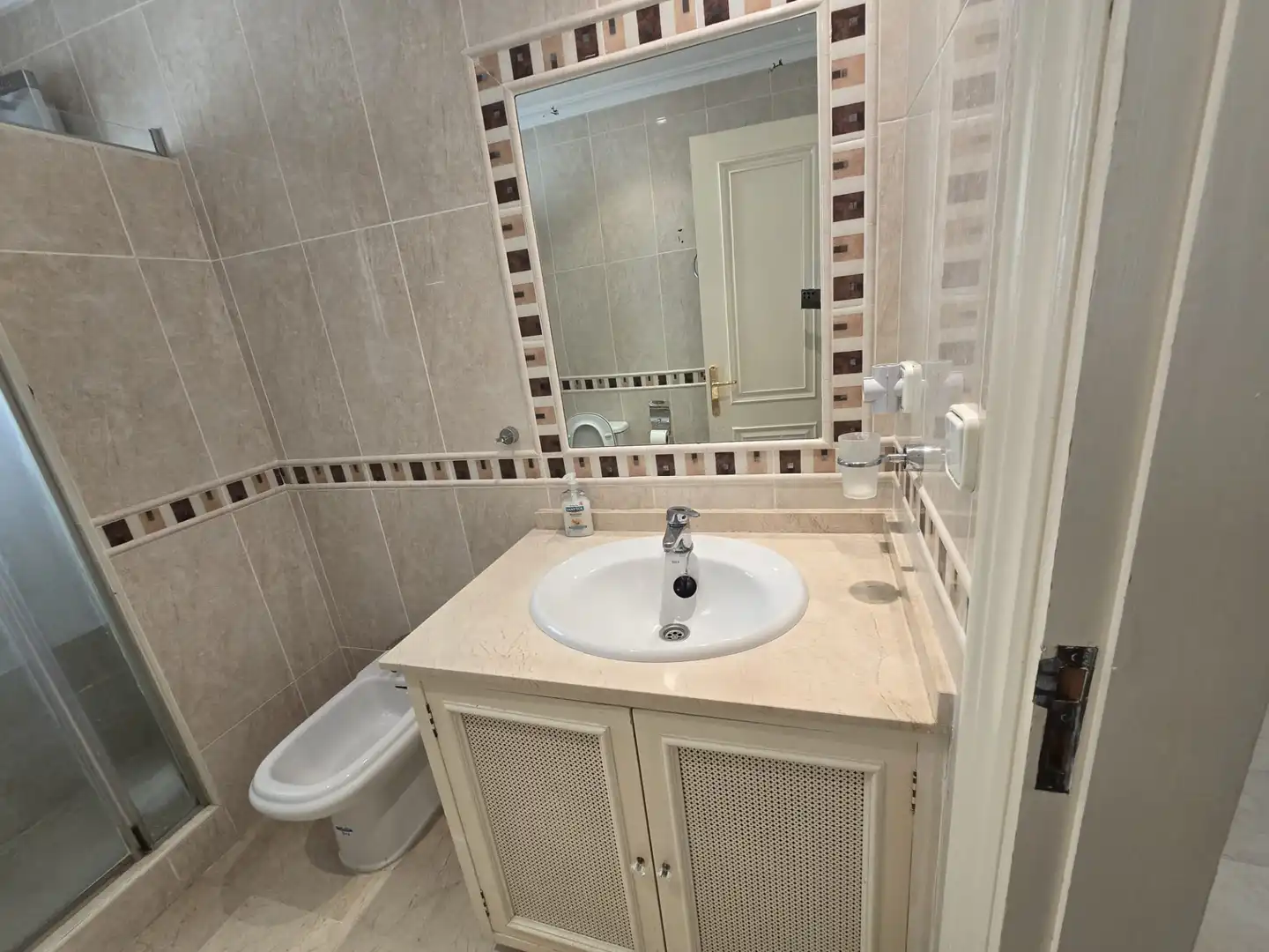 Badezimmer von Einfamilien-Reihenhaus zur Miete in Marbella mit Möbliert