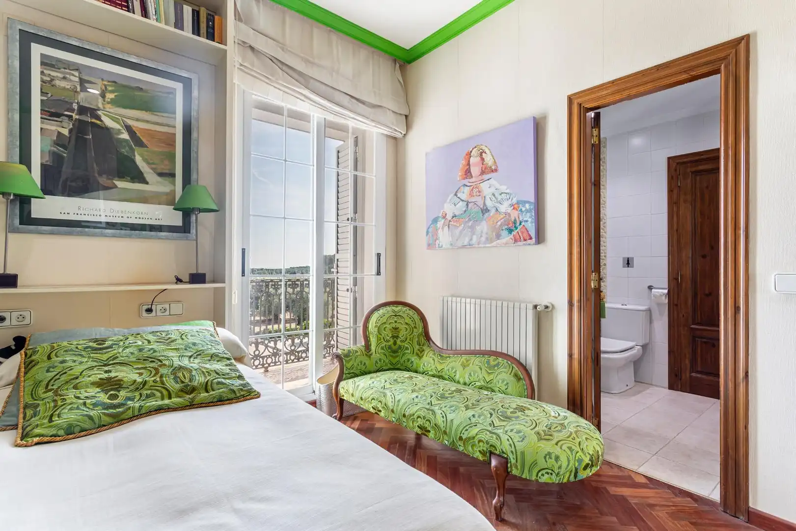 Bedroom of Houses for sale in Chiva  with Air Conditioner, Private garden and Terrace