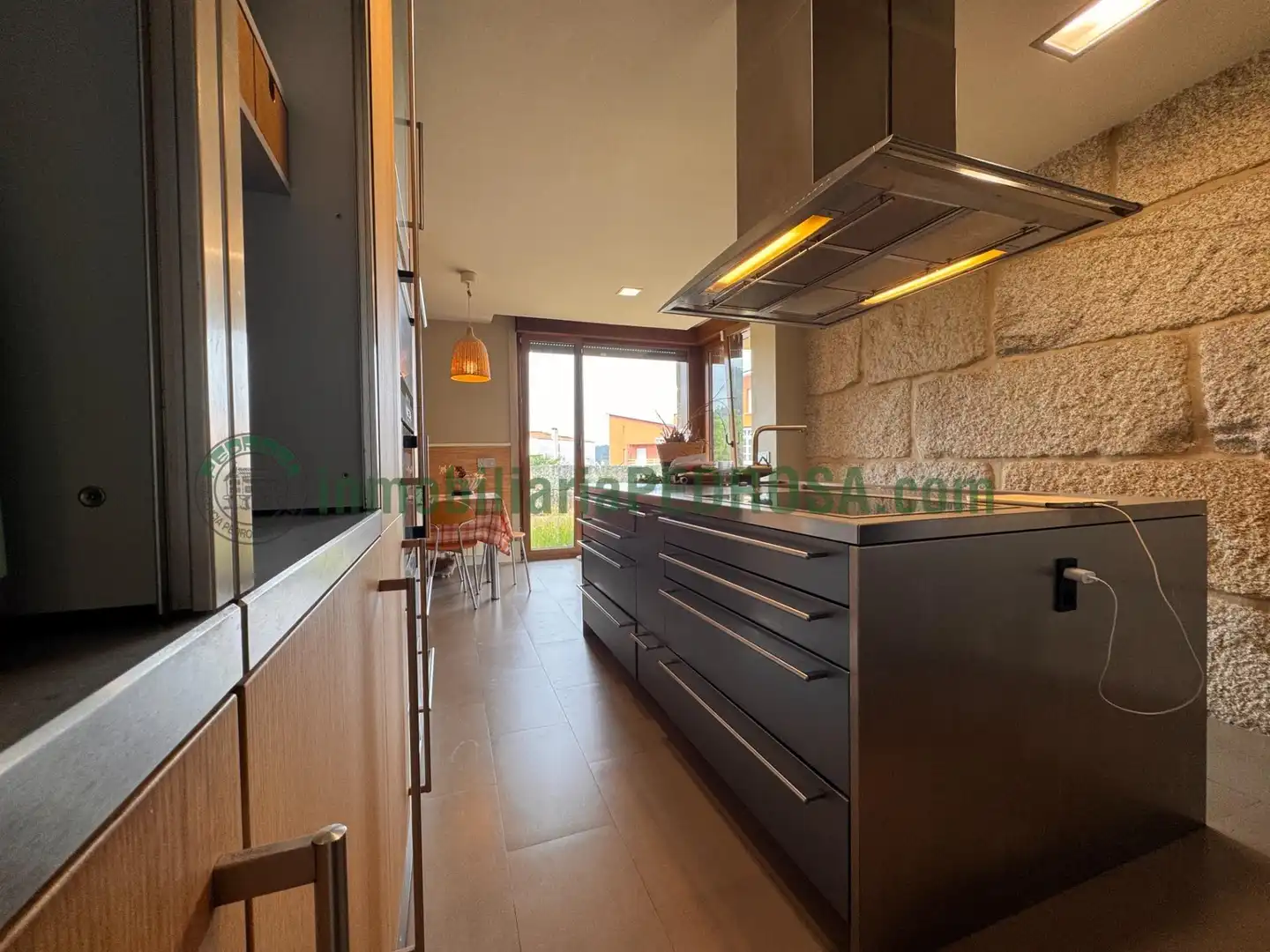 Cocina de Casa o chalet en venta en Pontevedra Capital  con Calefacción, Jardín privado y Terraza