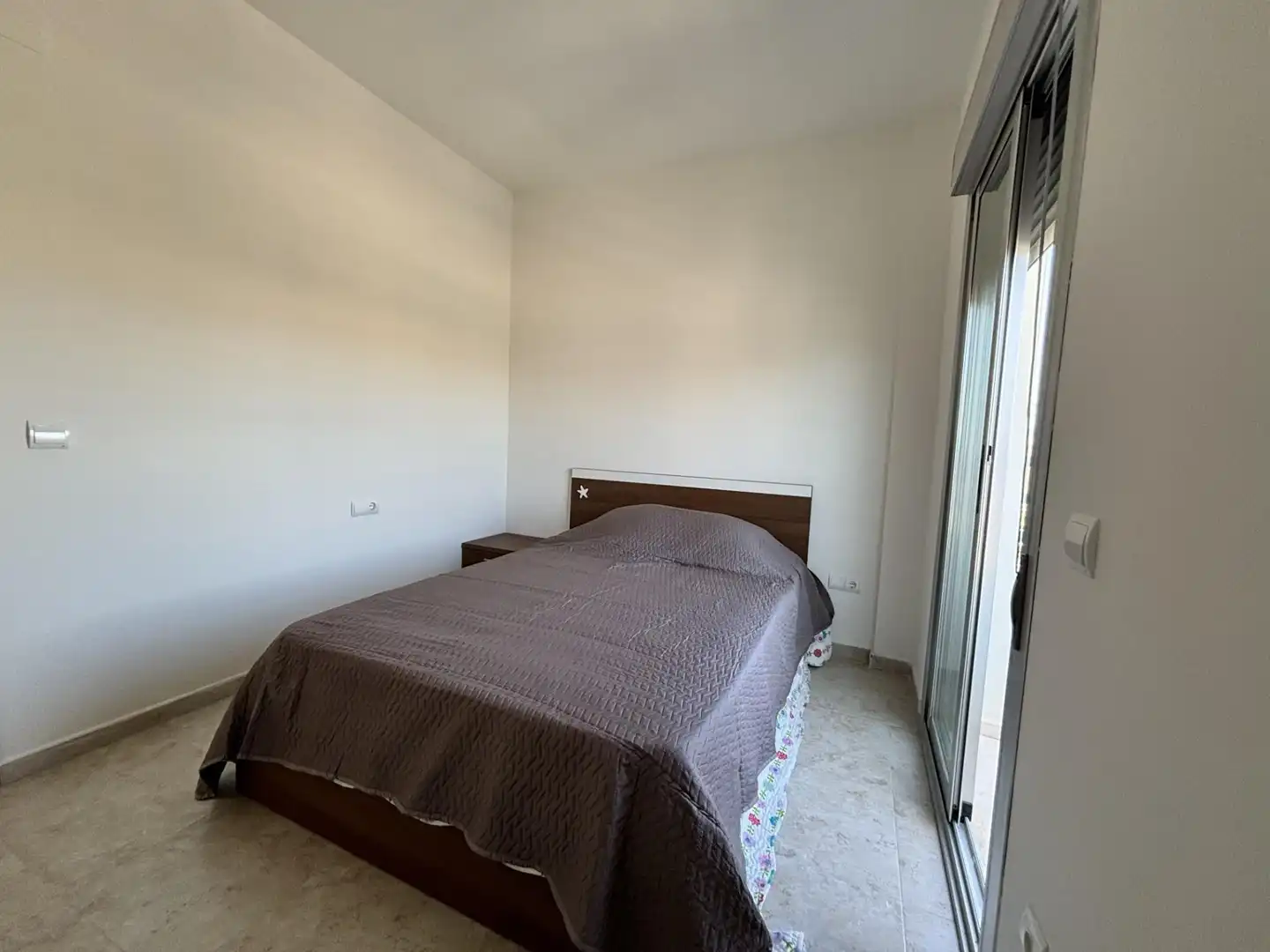 Habitación de Casa o chalet de alquiler en Cullera con Amueblado y Balcón