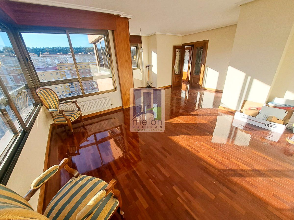 Piso en venta en GUARDIA CIVIL, Reyes Católicos, Centro