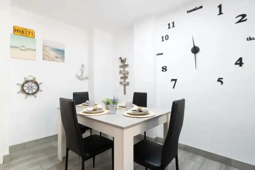 Dining room of Flat for sale in Salou  with Air Conditioner, Heating and Oven