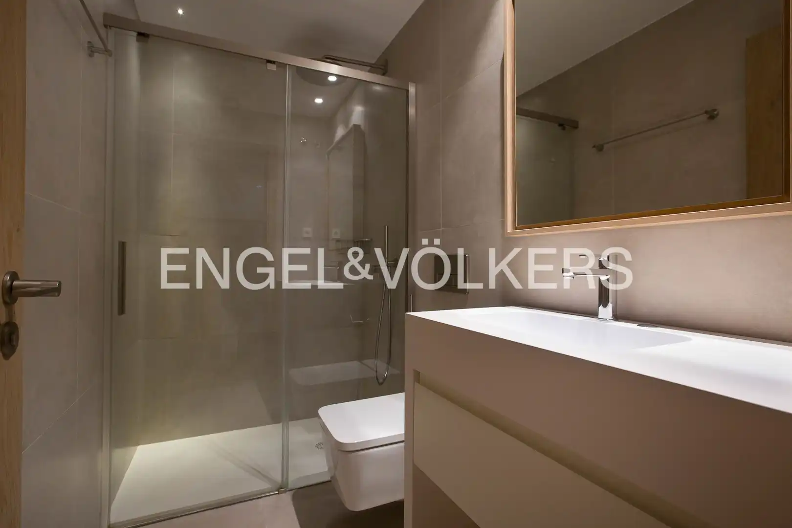 Bathroom of Houses for sale in Getxo   with Heating, Private garden and Parquet flooring