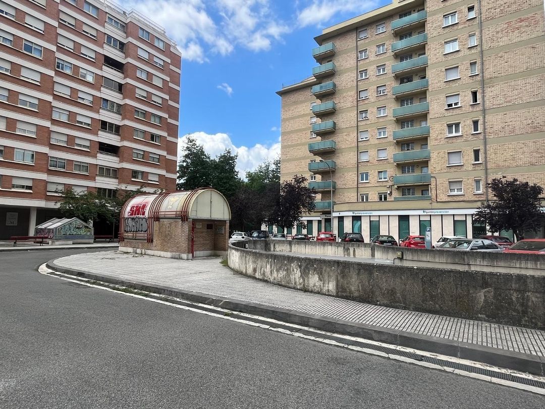 Exterior view of Garage for sale in  Pamplona / Iruña