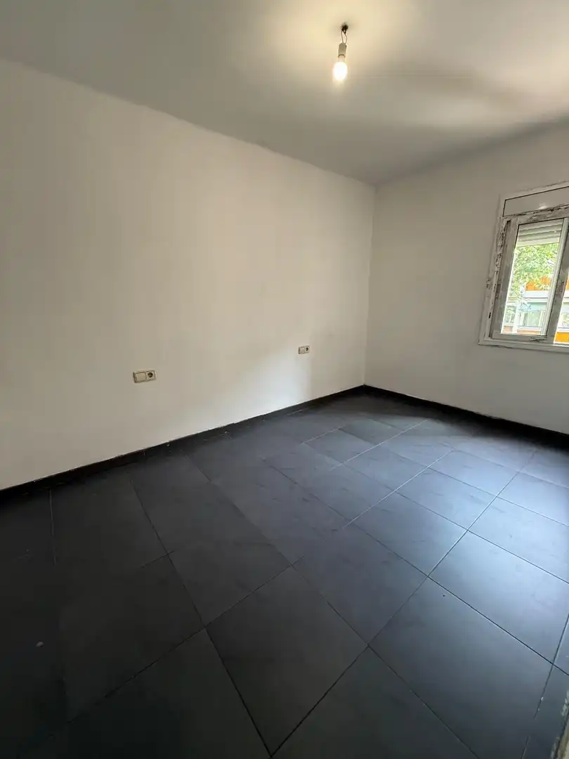 Piso en venta en Cornellà de Llobregat con Parquet