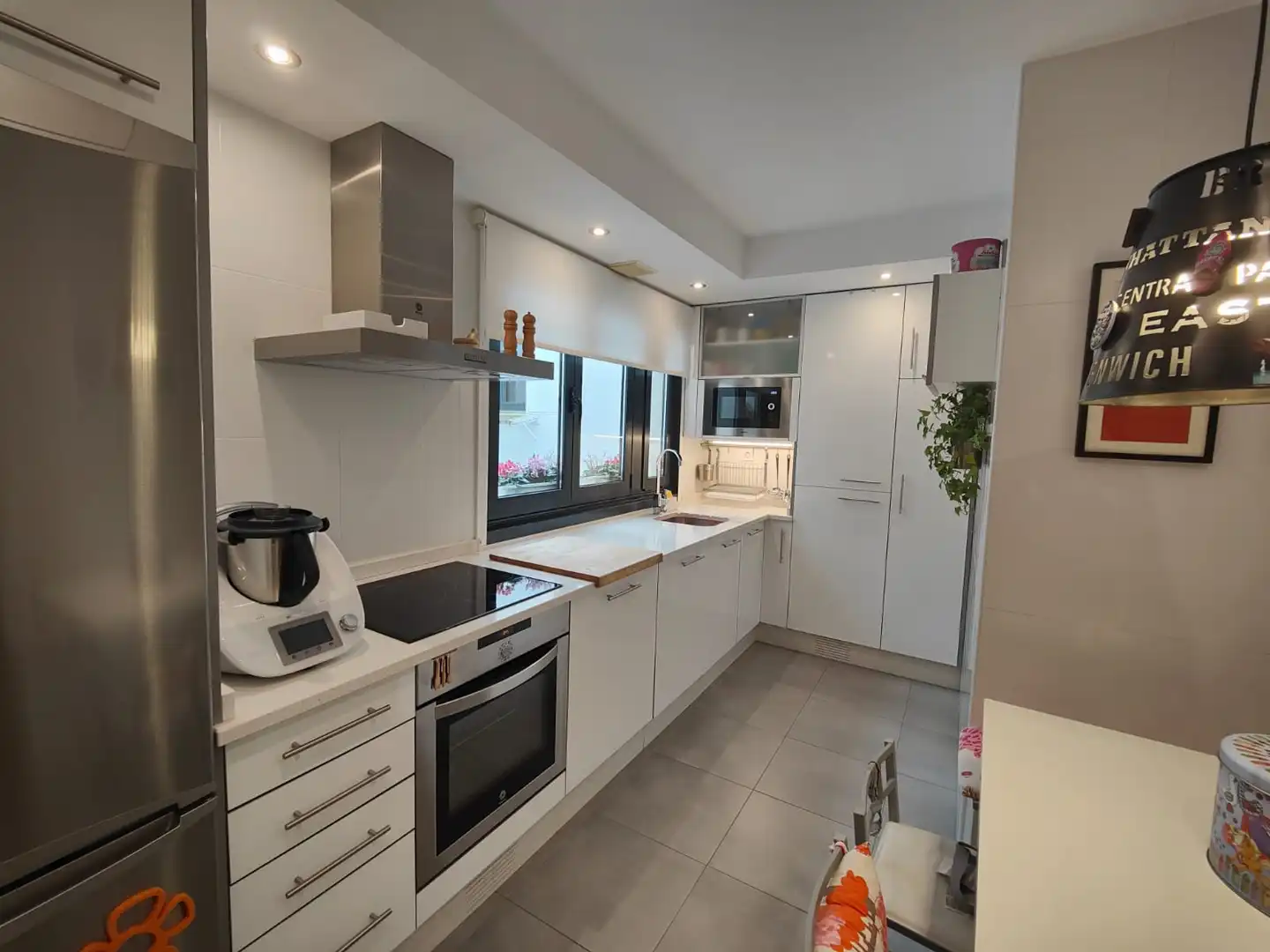 Kitchen of Flat for rent in Ames  with Heating, Parquet flooring and Storage room