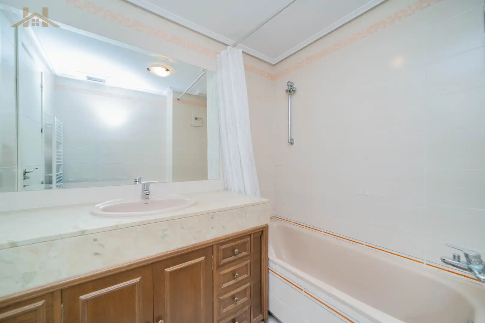 Baño de Piso en venta en Villaviciosa de Odón con Aire acondicionado, Calefacción y Terraza