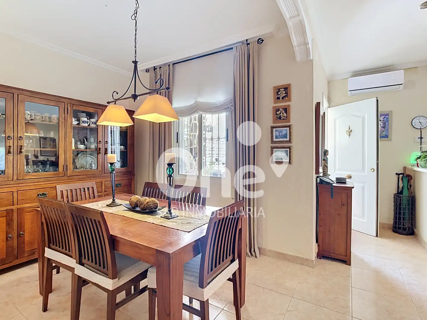 Comedor de Casa o chalet en venta en L'Eliana con Aire acondicionado, Calefacción y Jardín privado