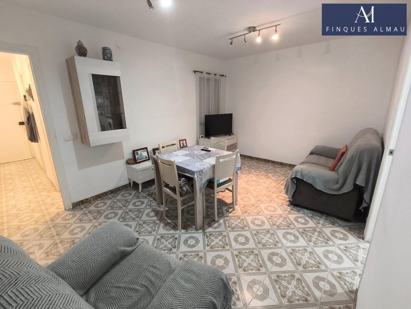 Living room of Flat for sale in Vilanova i la Geltrú  with Air Conditioner and Heating