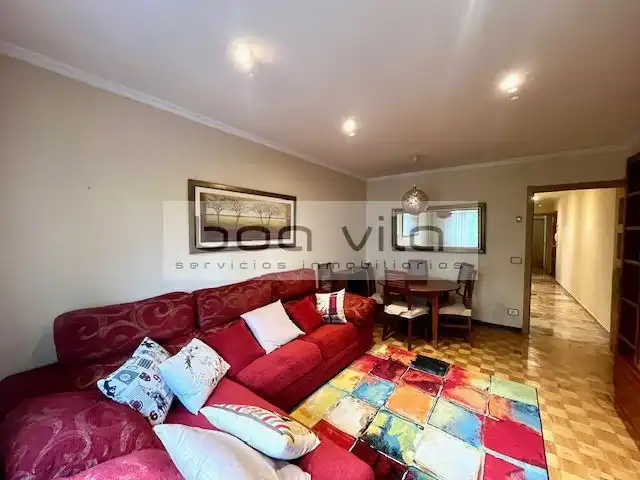 Wohnzimmer von Wohnung zum Verkauf in Pontevedra Capital  mit Heizung, Parkett und Abstellraum