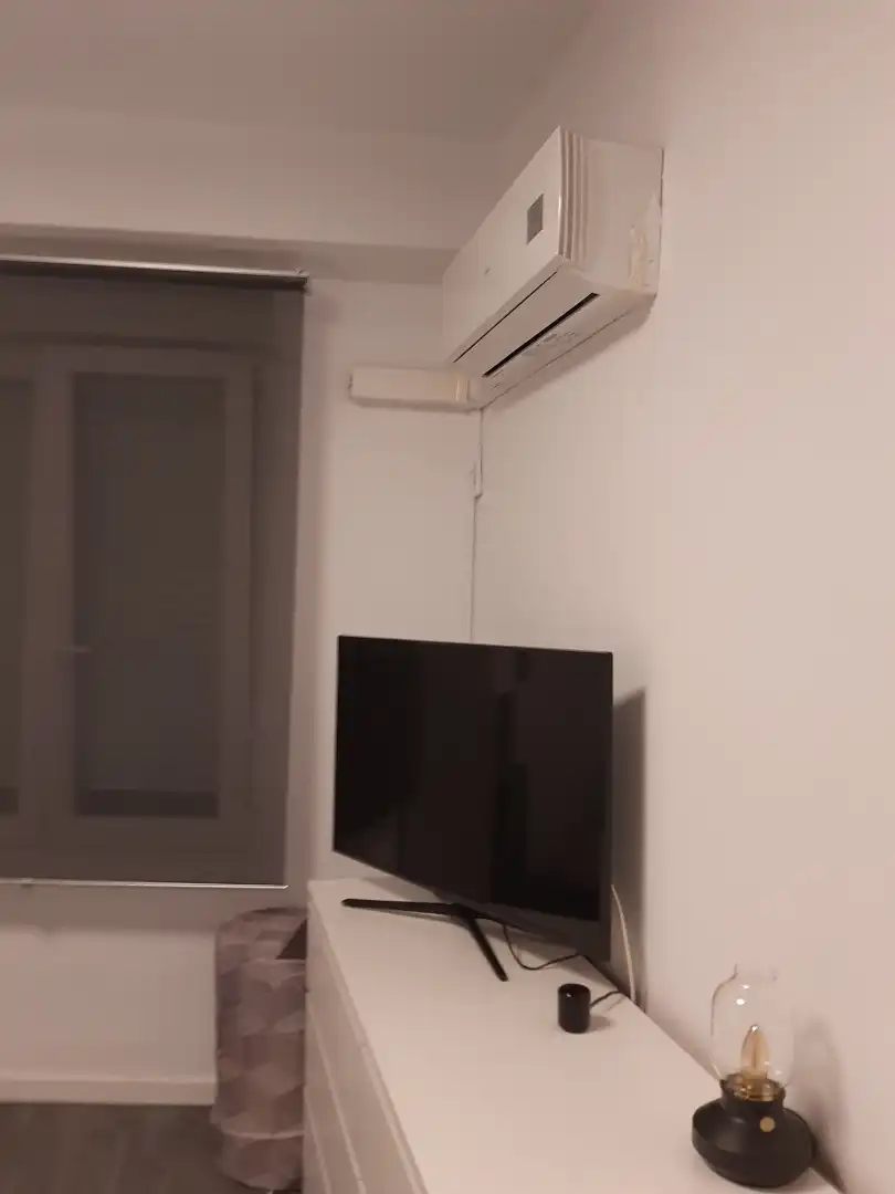 Living room of Flat for sale in Valencia  with Air Conditioner, Parquet flooring and Furnished