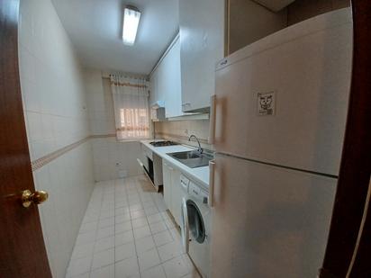 Kitchen of Flat to rent in Alcorcón  with Parquet flooring, Washing machine and Balcony