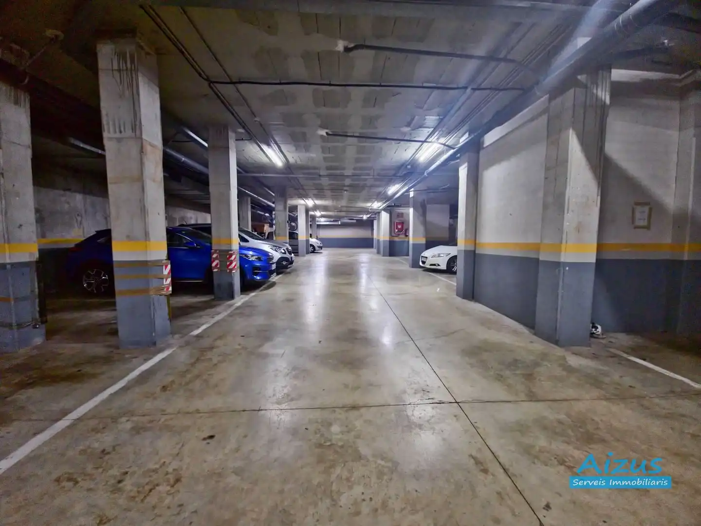 Parking de Piso en venta en Ripollet con Calefacción, Trastero y Horno
