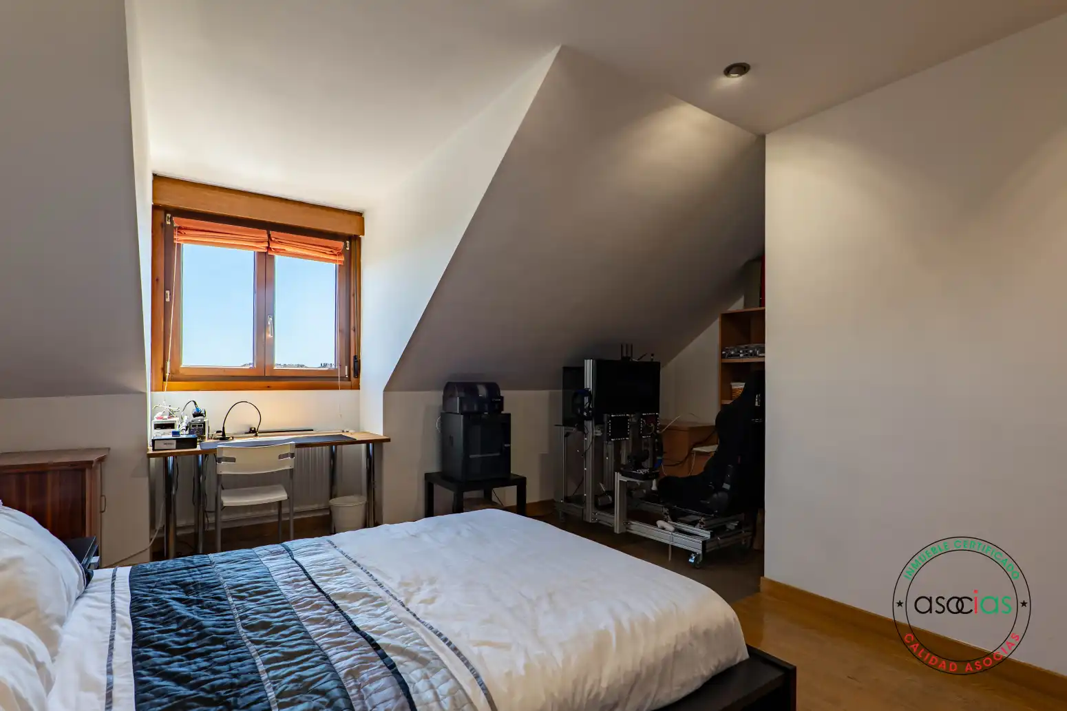 Habitación de Piso en venta en Gijón  con Calefacción, Parquet y Trastero
