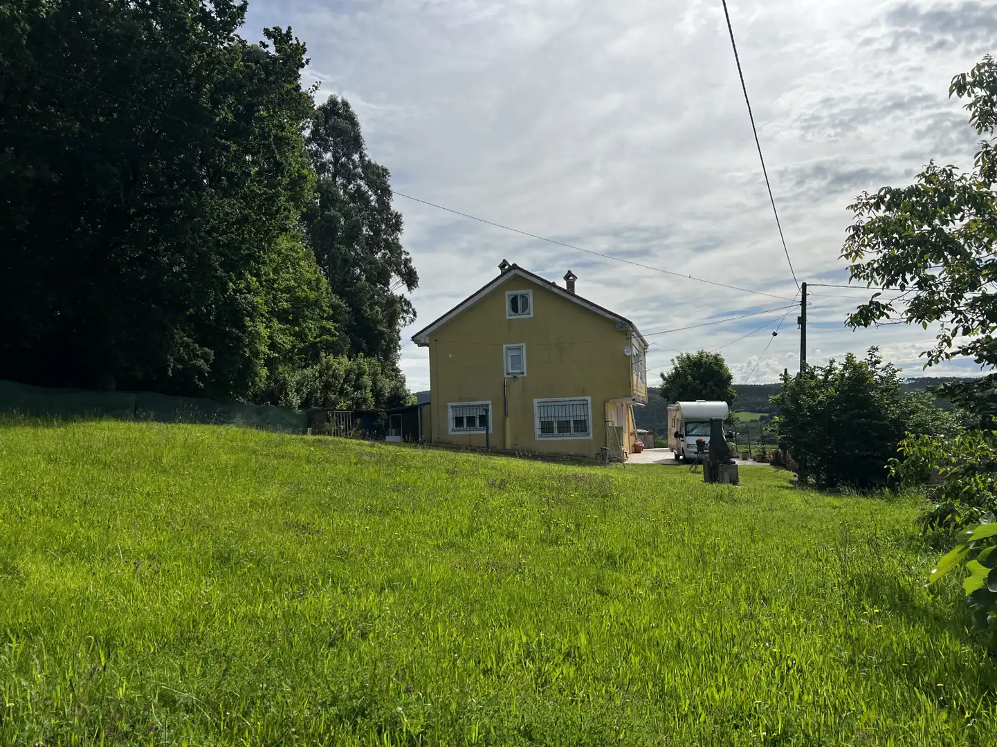 Vista exterior de Casa o chalet en venta en Polanco con Calefacción, Jardín privado y Parquet