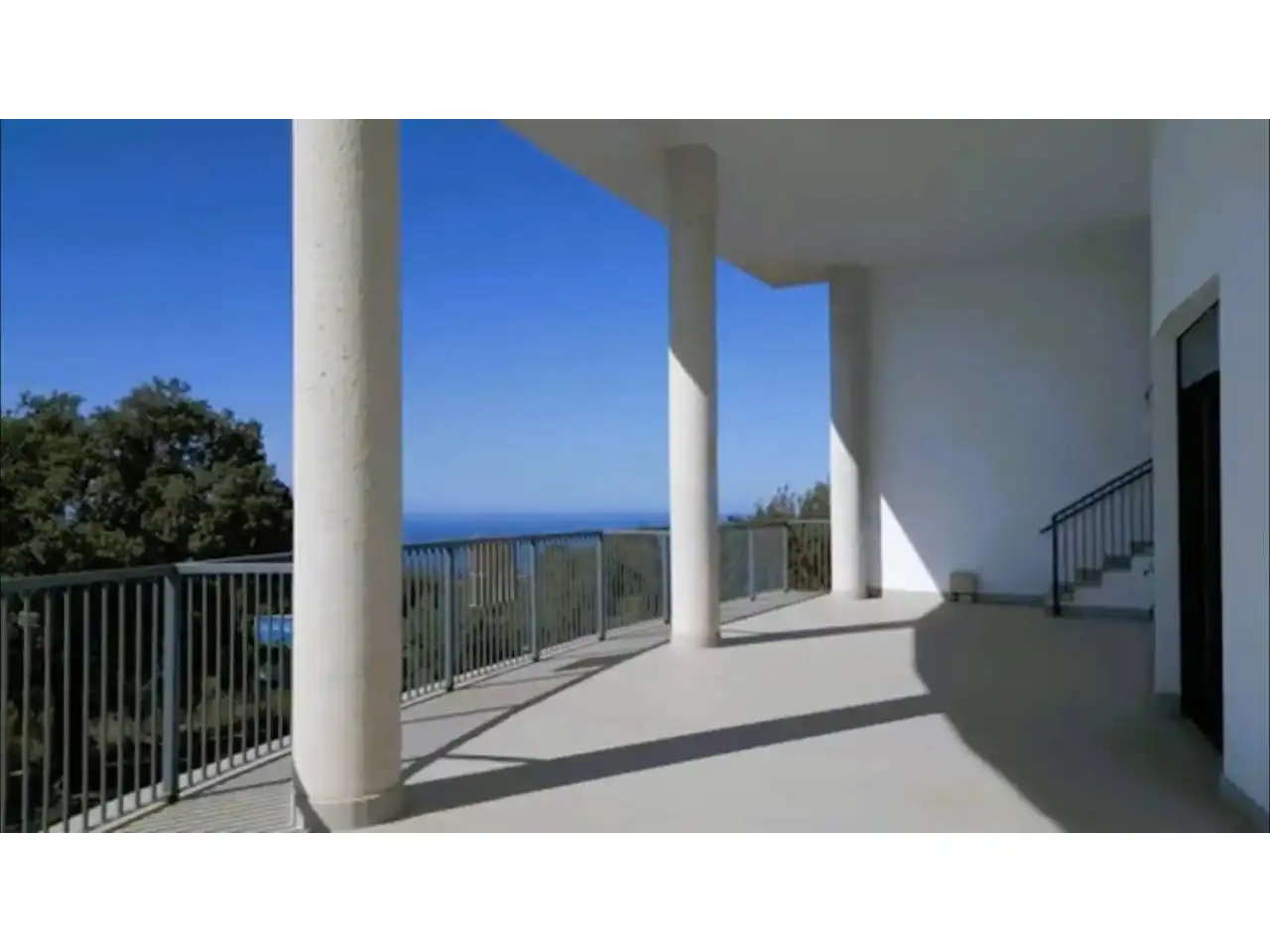 Terraza de Local de alquiler en Ojén
