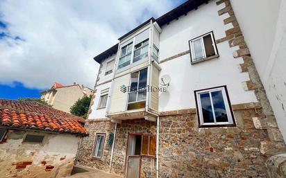 Exterior view of Single-family semi-detached for sale in Reinosa  with Heating, Terrace and Storage room