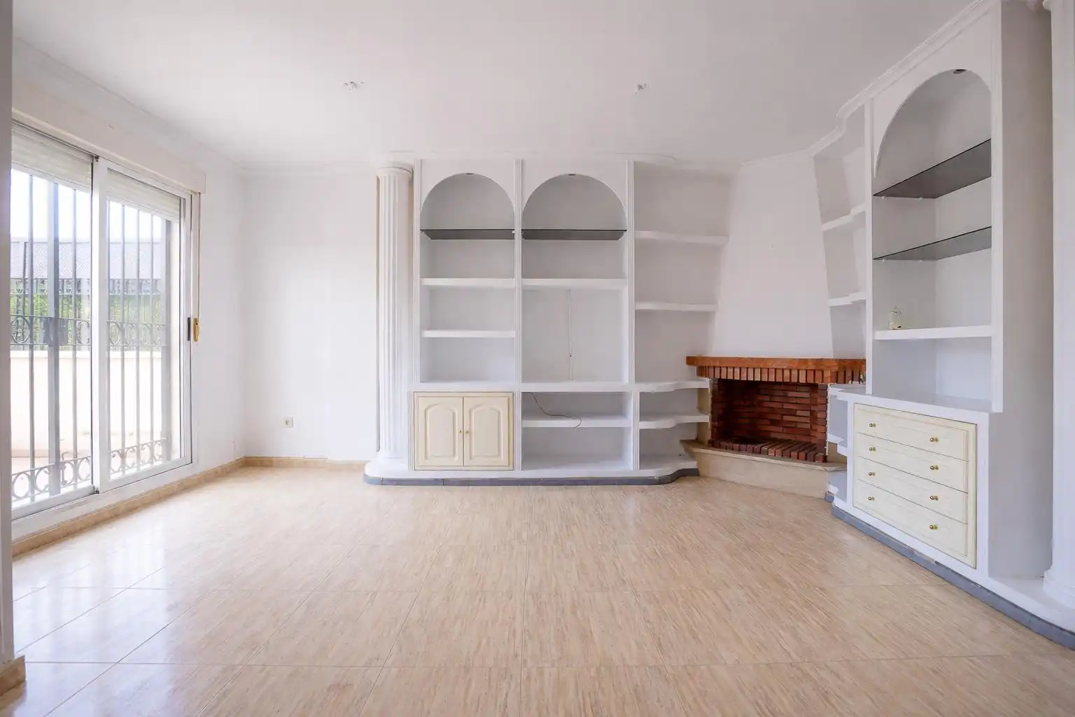 Sala d'estar de Casa o xalet en venda en Salou amb Aire condicionat, Calefacció i Jardí privat