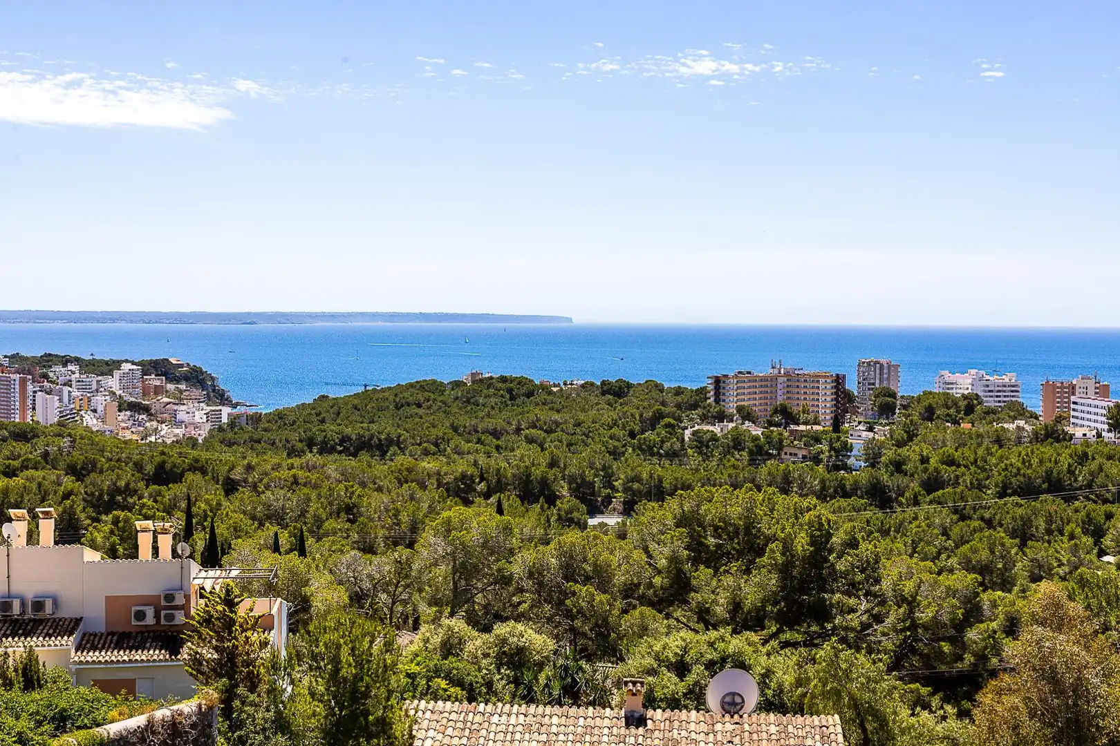 Vista exterior de Casa o xalet en venda en  Palma de Mallorca amb Aire condicionat, Jardí privat i Terrassa