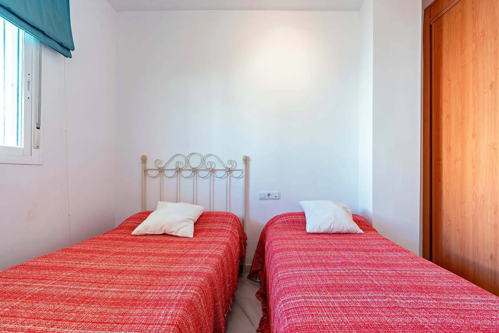 Habitación de Piso en venta en Almería con Jardín privado, Terraza y Trastero