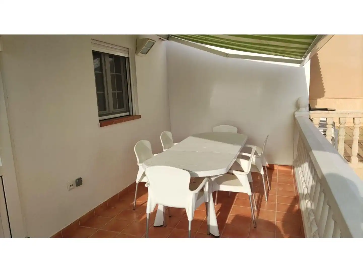 Terraza de Casa adosada en venta en El Puig de Santa Maria con Aire acondicionado, Calefacción y Jardín privado