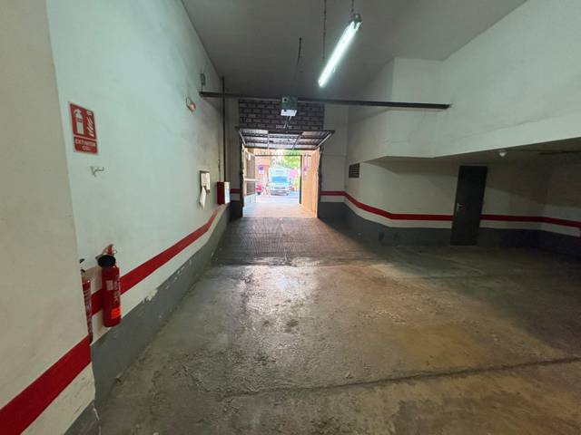 Garaje en Venta en Valencia - CL POETA ARTOLA en La Bega Baixa - Plaza Xúquer