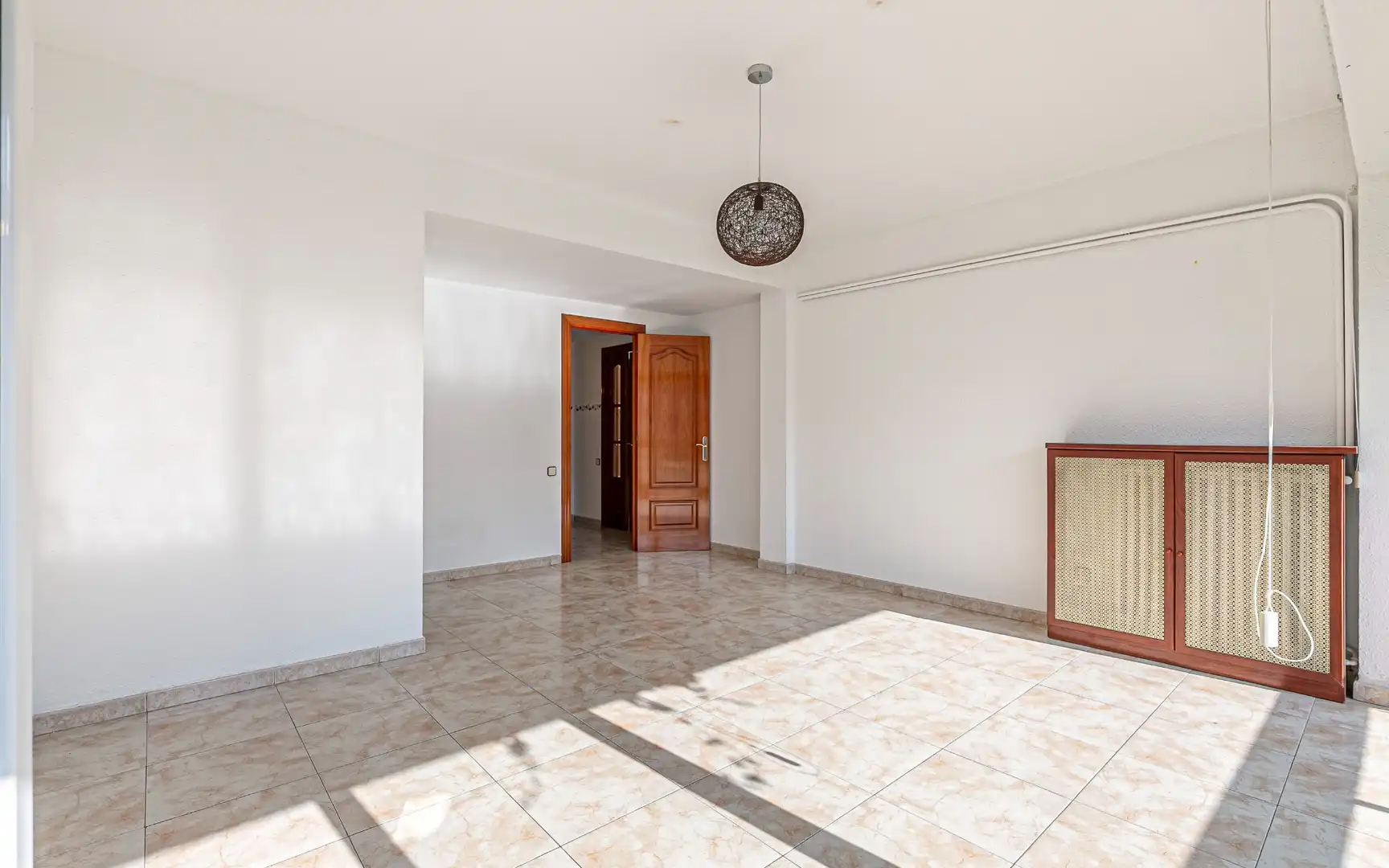Piso en venta en Pere III, Centre - Passeig i Rodalies