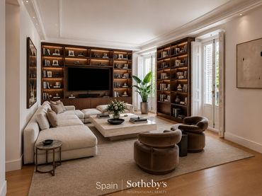 Appartement compact avec ascenseur à vendre à Plaza de las Salesas
