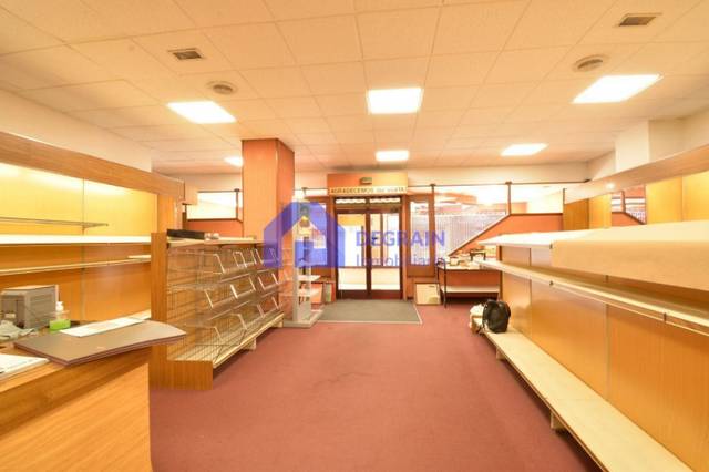 Local comercial en Alquiler en Oviedo - Tenderina Baja en Ventanielles