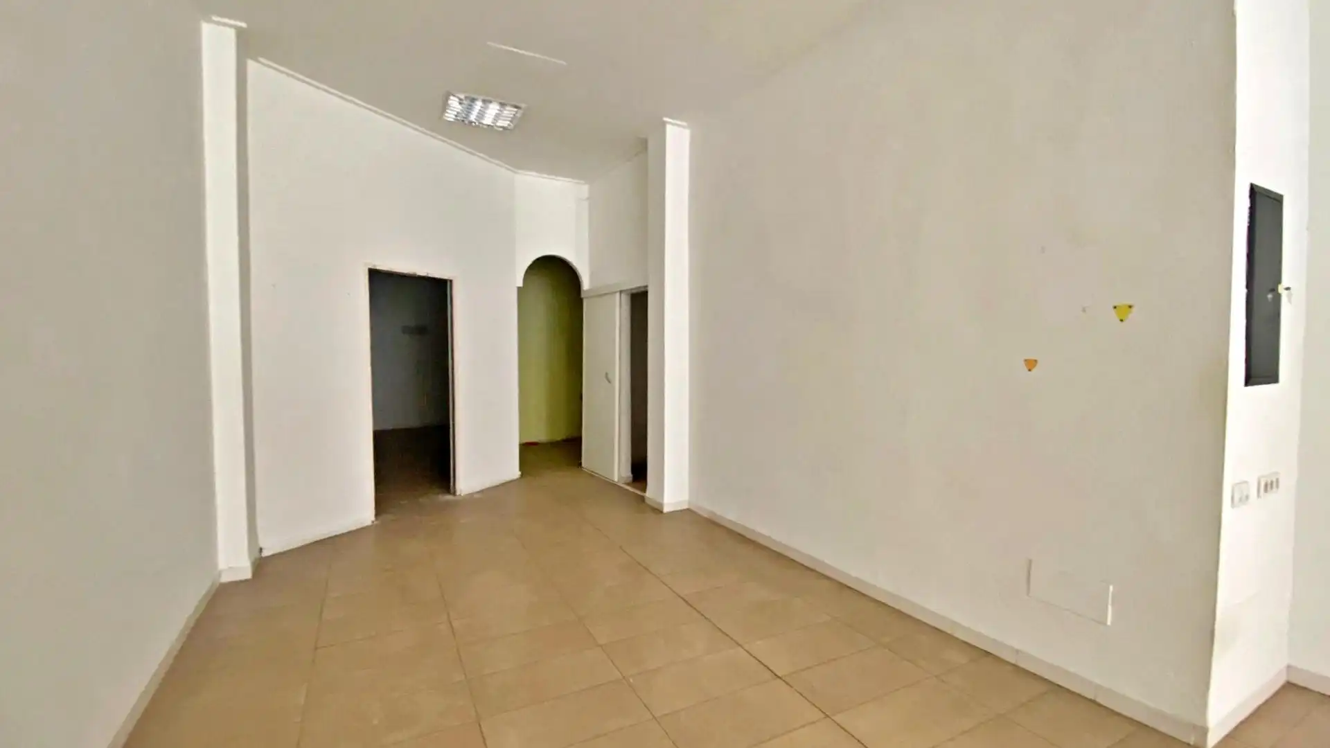 Business premises for sale in Avenida de Santa Eulalia, imagen 3