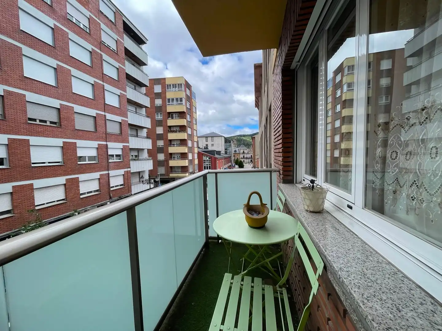 Terraza de Piso en venta en Ponferrada con Calefacción, Terraza y Trastero