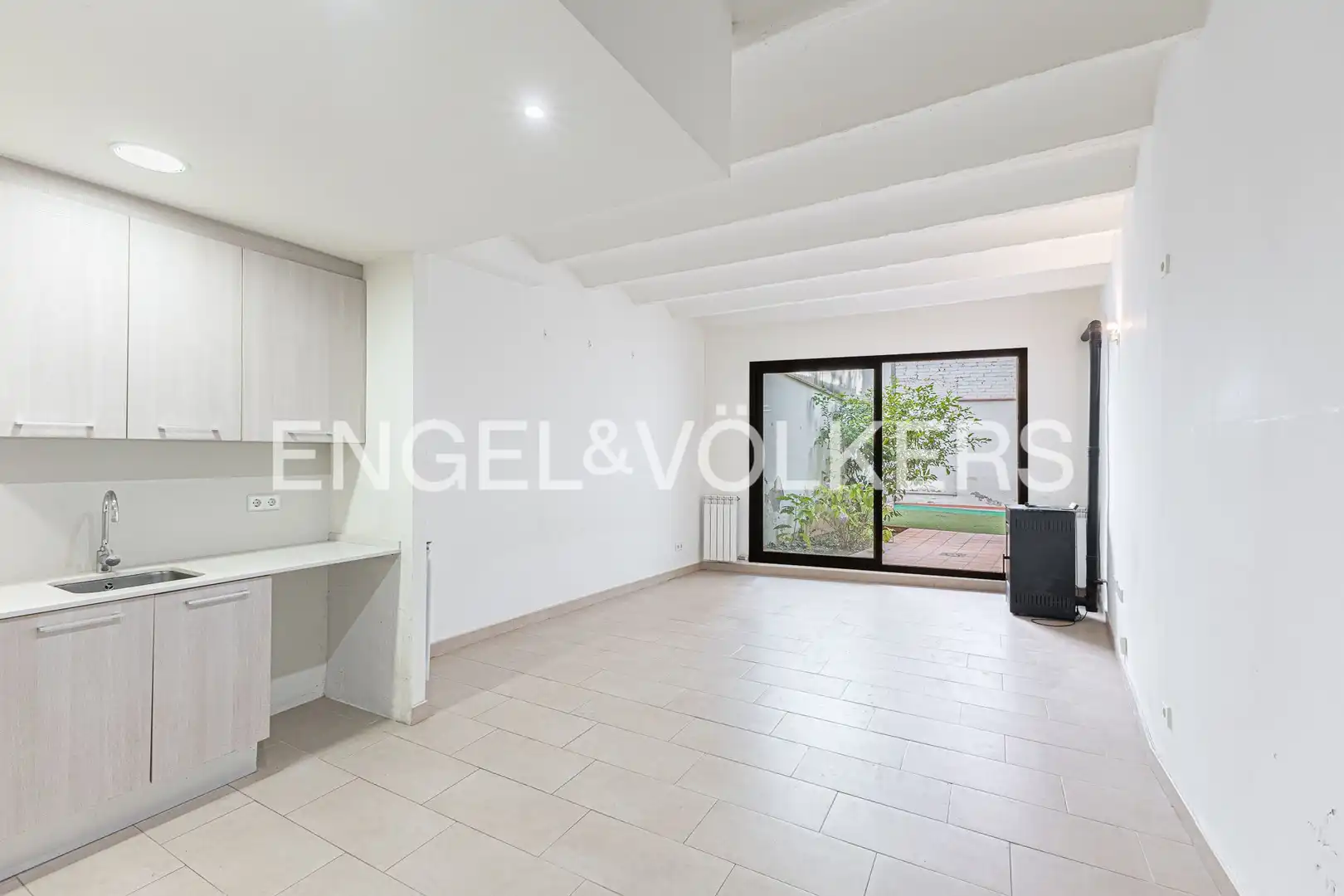 Houses for sale in Barcelona  with Heating and Private garden