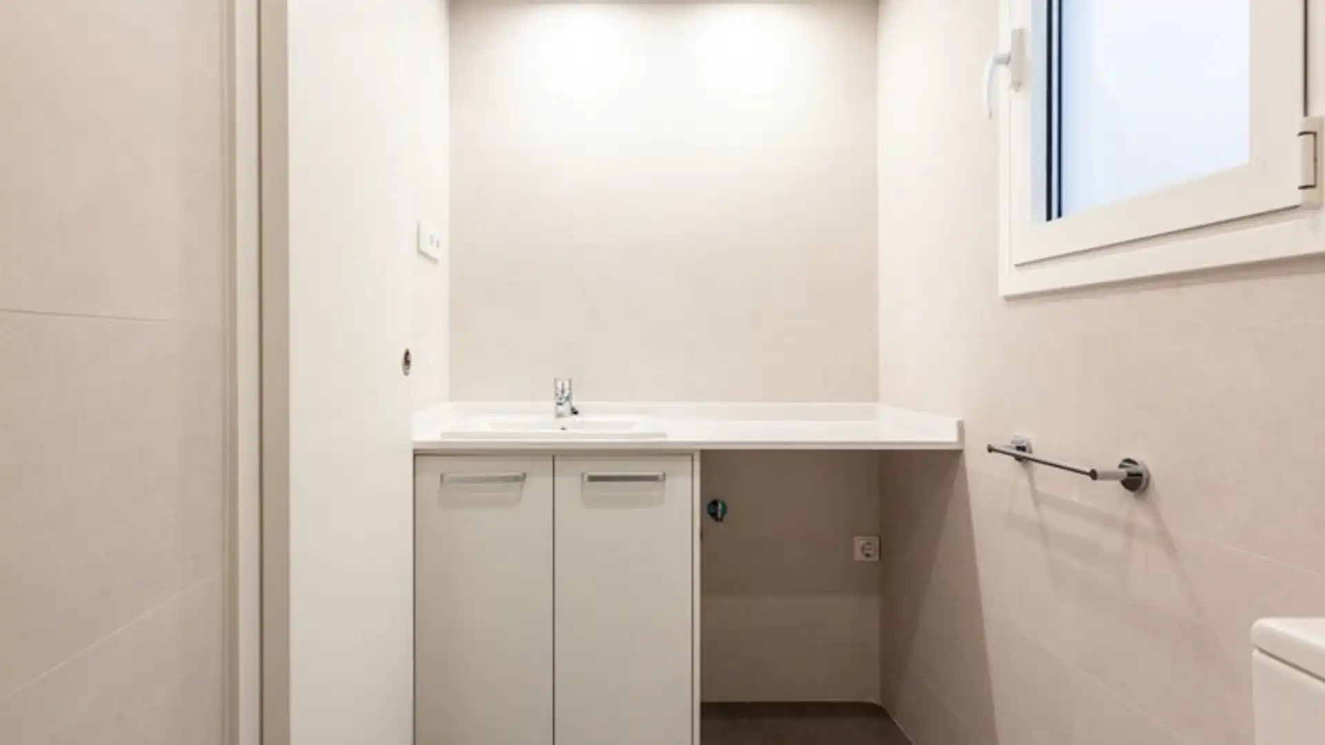Bathroom of Apartments for rent in Sabadell  with Pets allowed