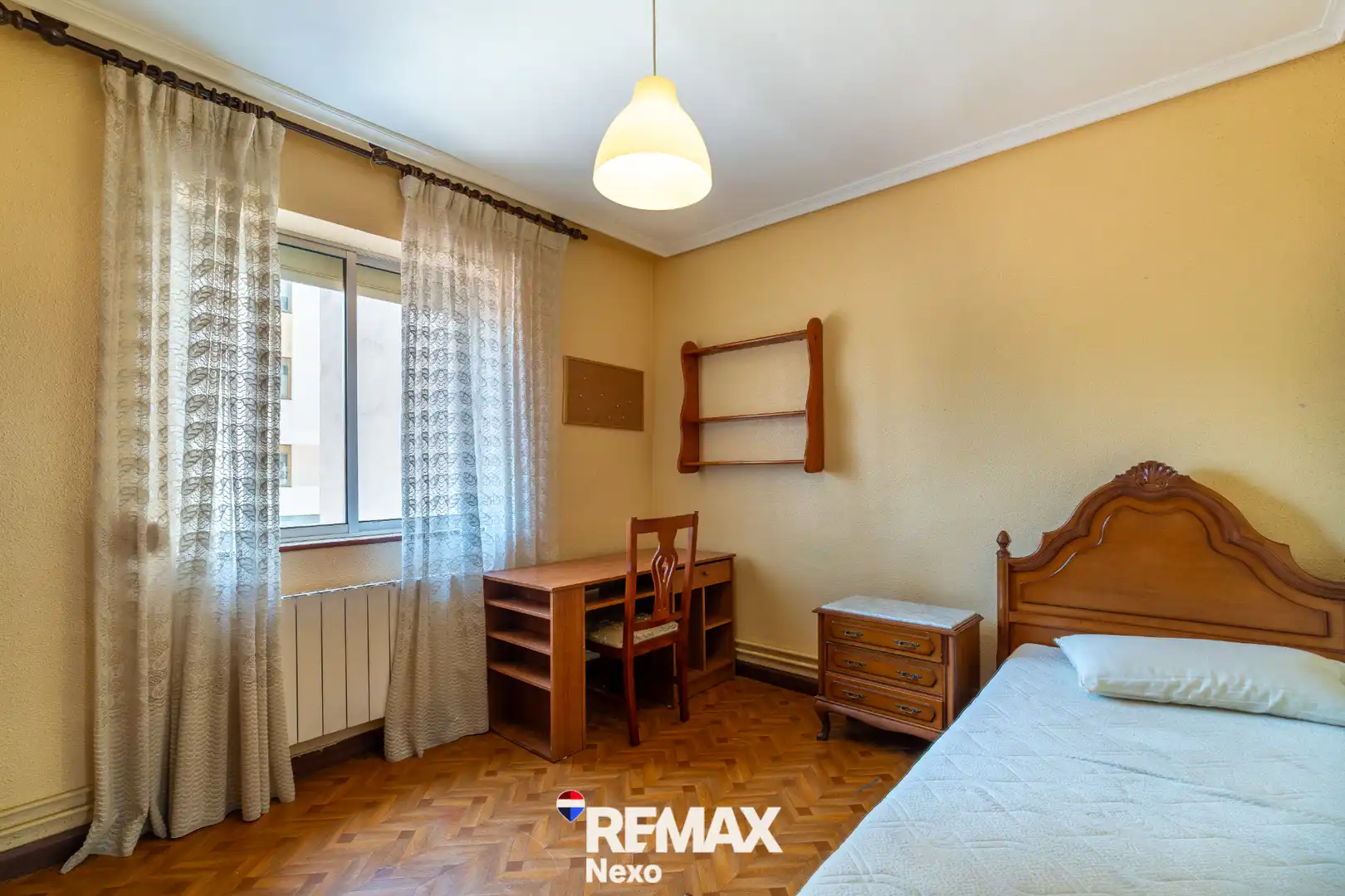 Schlafzimmer von Wohnung zum Verkauf in Valladolid mit Heizung, Möbliert und Ofen