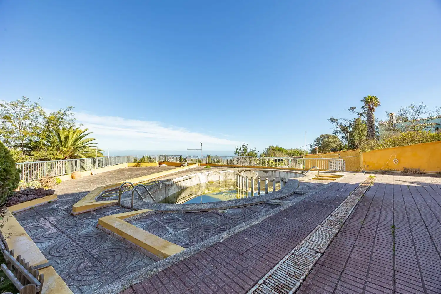 Piscina de Casa o xalet en venda en Santa Brígida amb Jardí privat, Terrassa i Traster