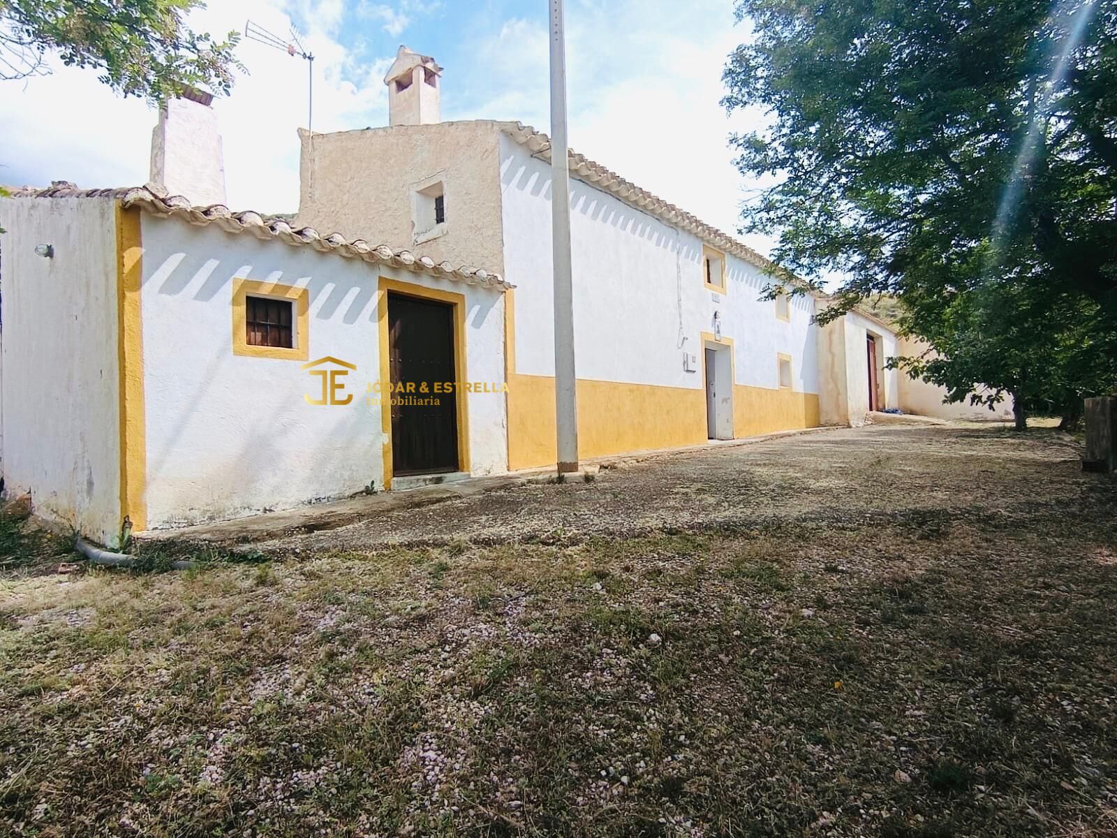 Vista exterior de Casa o xalet en venda en Lorca amb Jardí privat