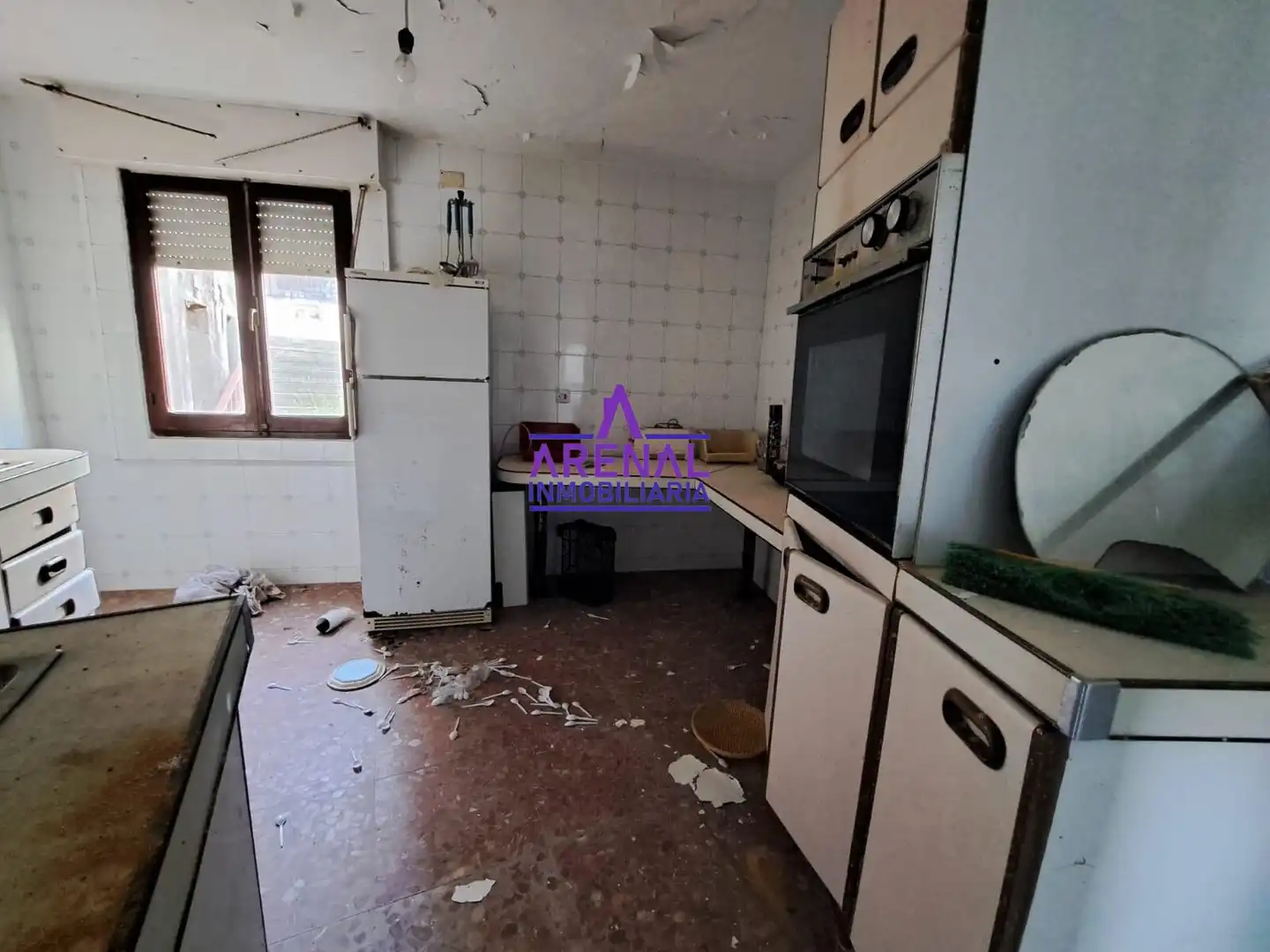 Cuina de Casa o xalet en venda en Ribeira amb Terrassa