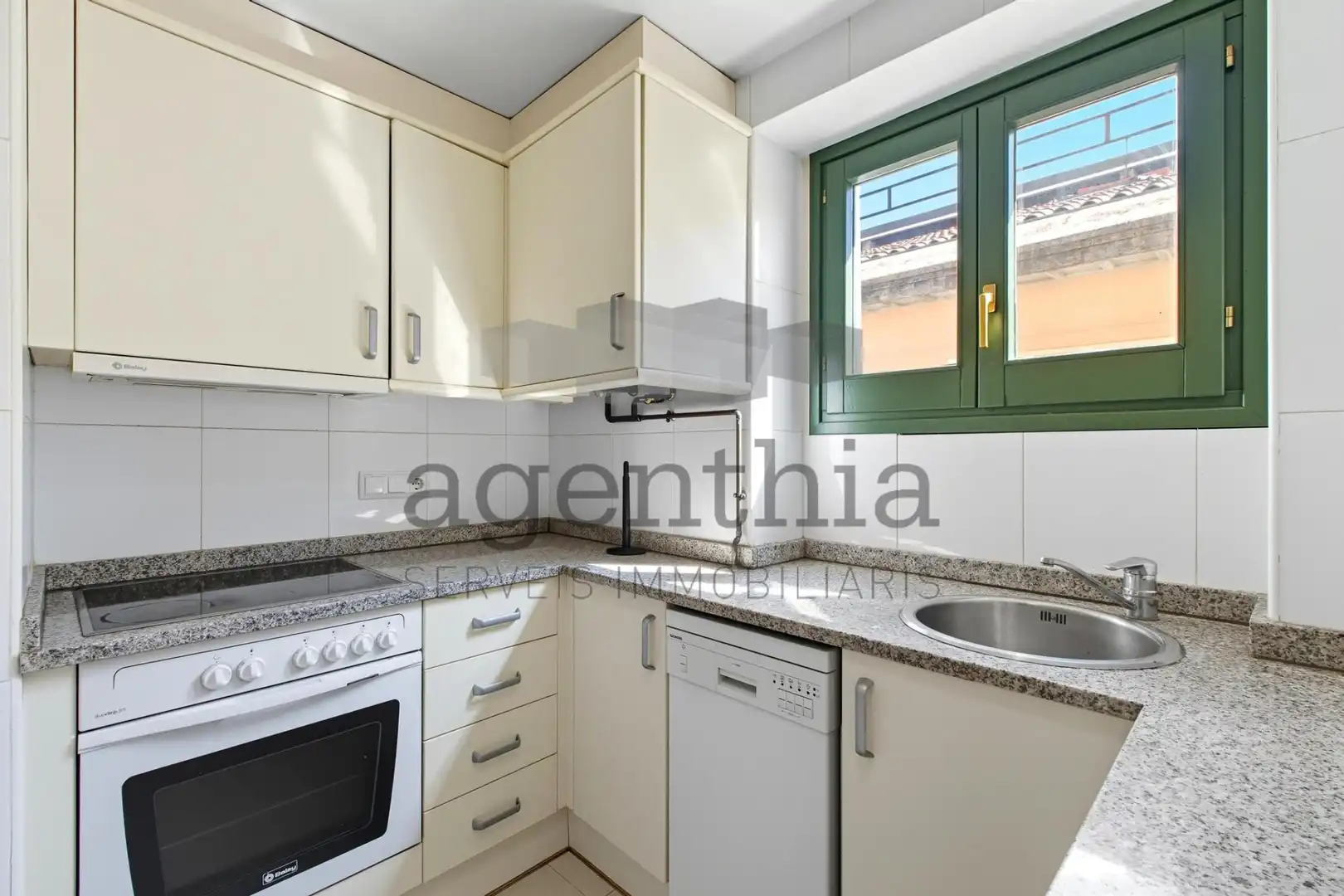 Kitchen of Duplexes for sale in Girona  with Air Conditioner, Heating and Storage room