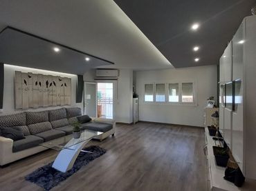 Wohnung mit Aufzug zum Verkauf in Carrer de Cannes 44