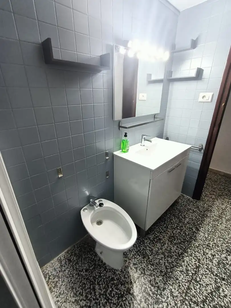 Bathroom of Flat for rent in Valencia  with Furnished, Oven and Washing machine