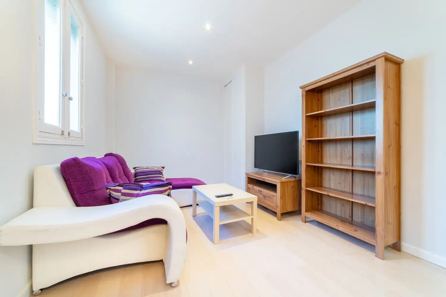 Flat for sale in GAVIOTA, Centro