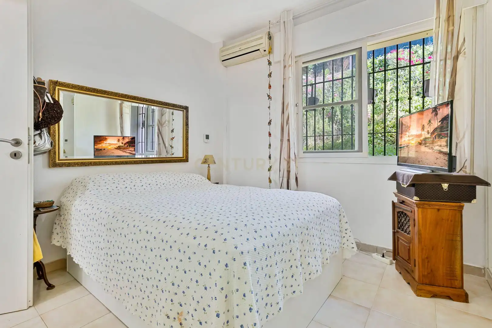 Habitación de Planta baja en venta en Mijas con Jardín privado, Piscina y Lavadora