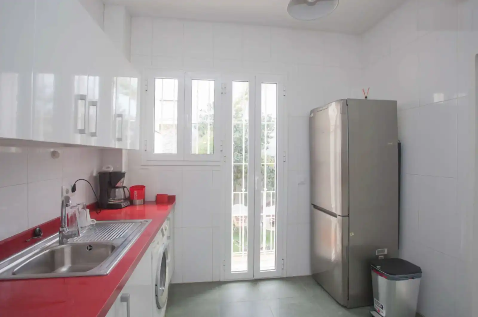 Kitchen of Flat for share in Sur