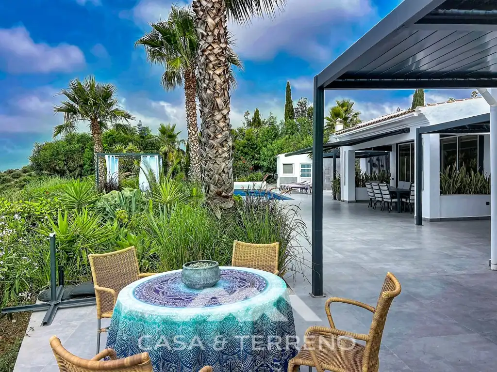 Terraza de Casa o chalet en venta en Algarrobo con Aire acondicionado, Calefacción y Jardín privado
