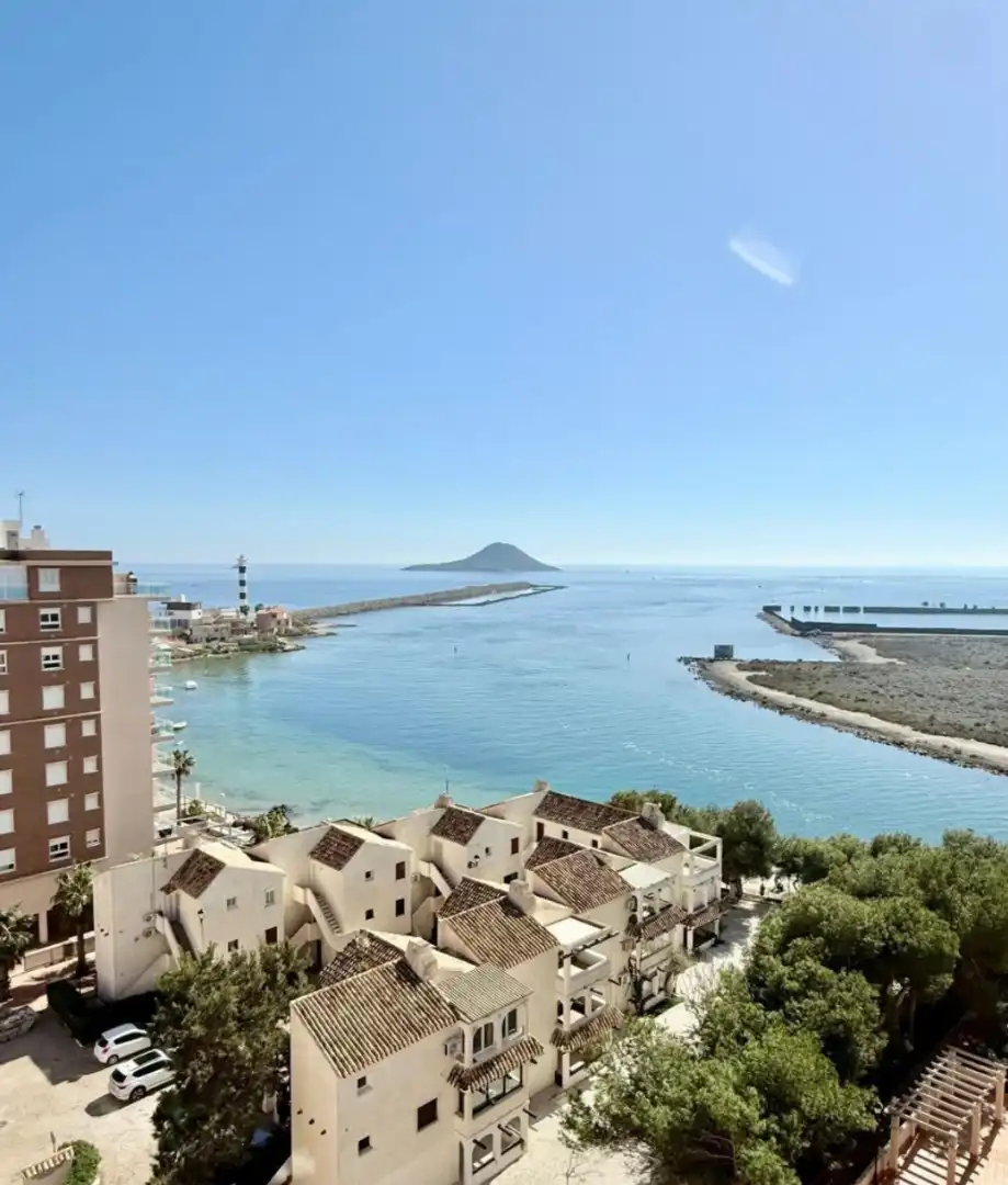 Außenansicht von Dachboden zum Verkauf in La Manga del Mar Menor mit Klimaanlage, Abstellraum und Möbliert