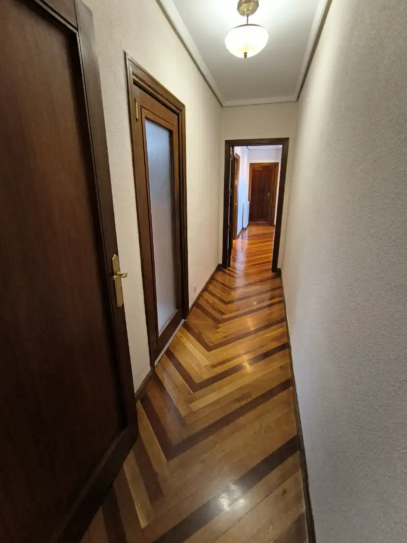 Wohnung zum Verkauf in Palencia mit Heizung, Terrasse und Ofen