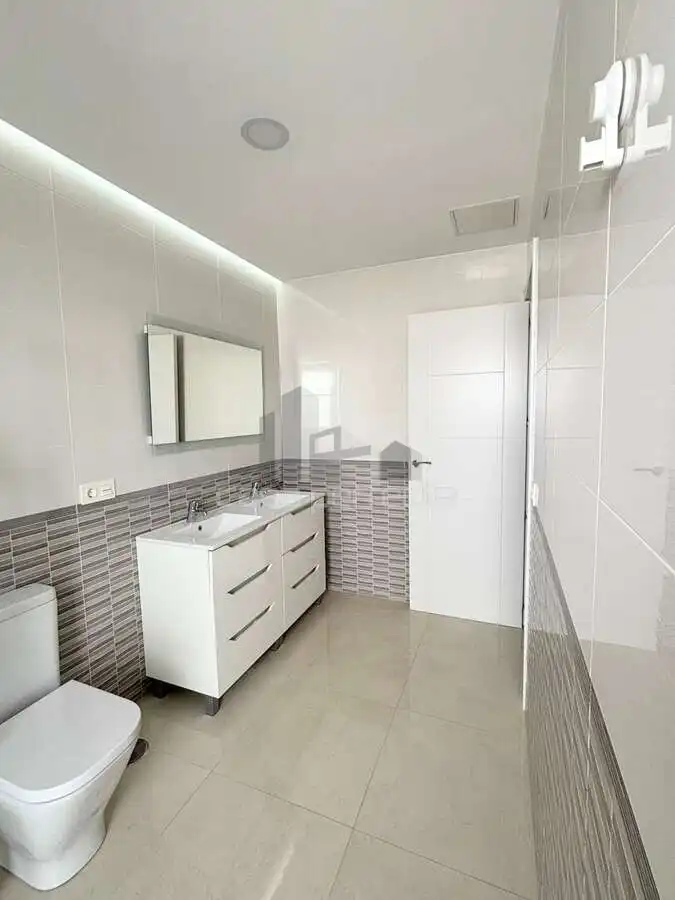 Baño de Dúplex en venta en San Bartolomé con Terraza, Trastero y Amueblado